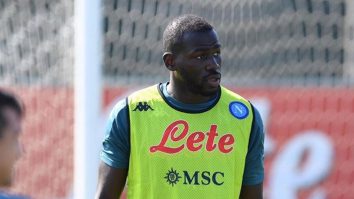 Jucătorii lui Napoli, penalizați pentru că nu s-au prezentat la meci din cauza coronavirusului