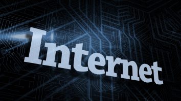 „La mulți ani!”, Internet! Pe 29 octombrie 1969 se realiza prima conexiune