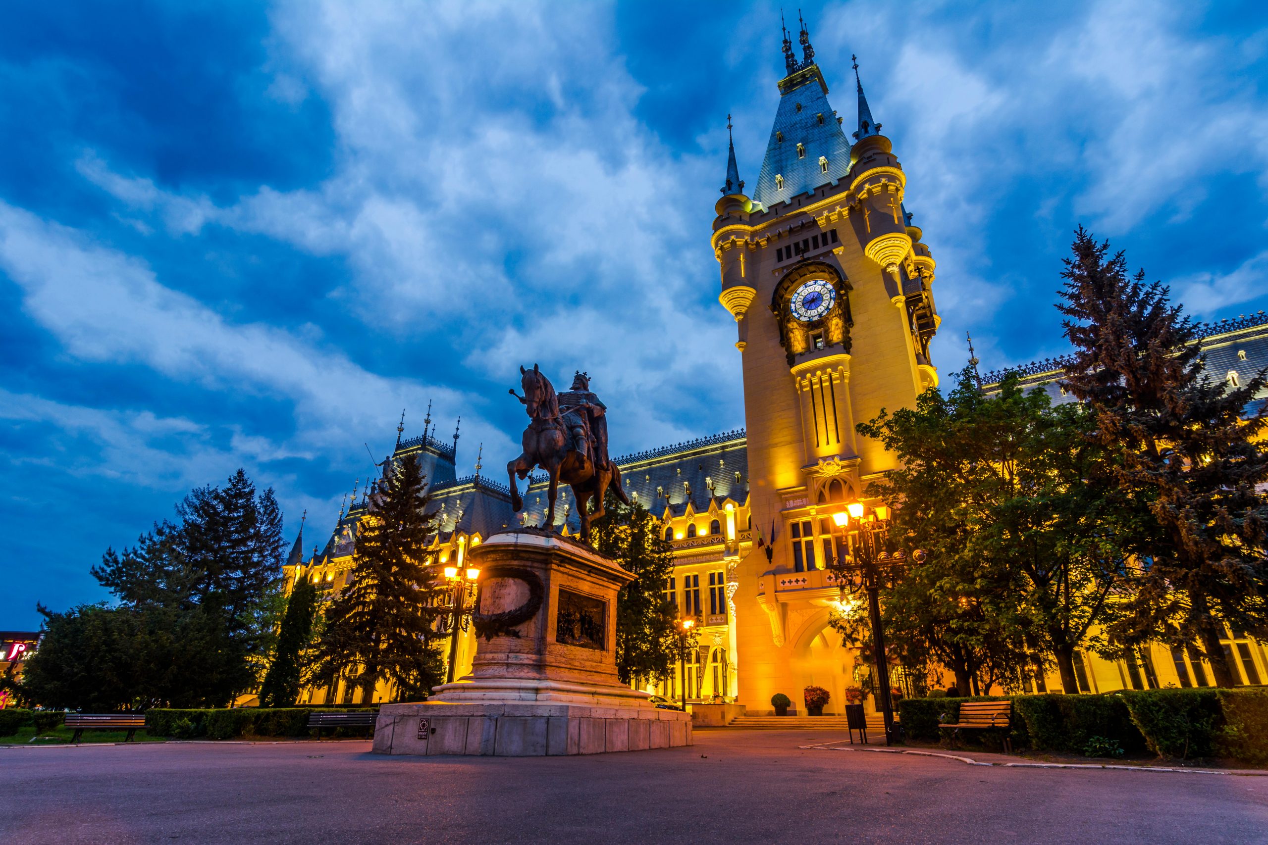 Istorii cu domni și domnițe. Pe ruinele cui s-a ridicat Palatul Culturii din Iași