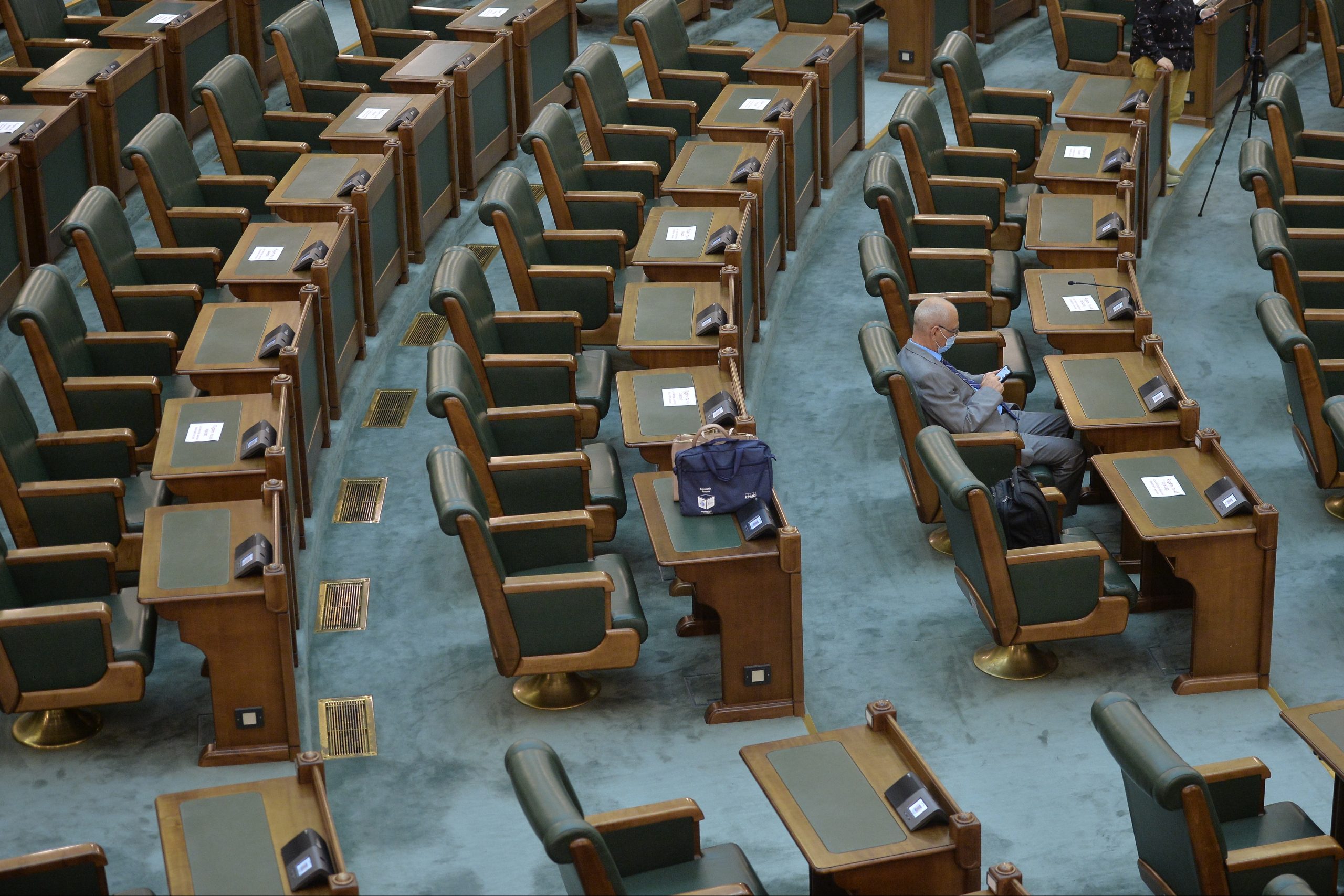 Aproape toţi miniştrii Guvernului PNL, în frunte cu Ludovic Orban, intră în cursa pentru parlamentare