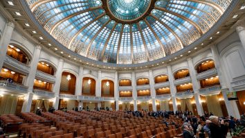 Moțiunea de cenzură împotriva Guvernului Cîțu a fost citită în Parlament. Dezbaterea a fost amânată până după decizia CCR