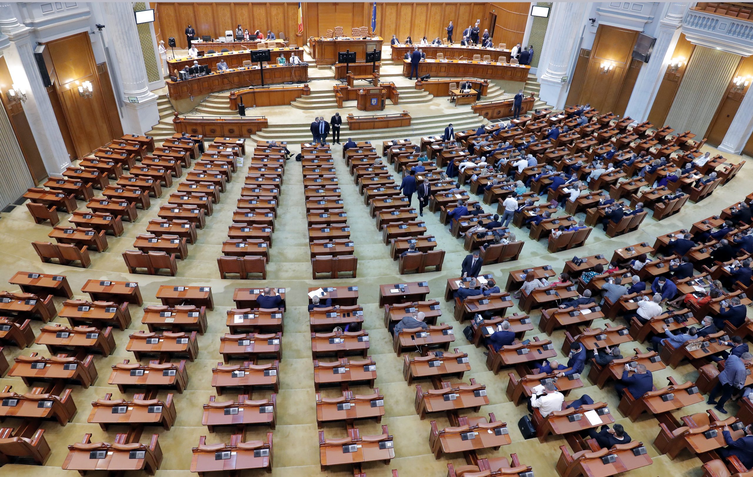 Figurile epidemiei vor să facă legile: Tătaru, Rafila și Streinu Cercel s-au înscris în lupta pentru Parlament