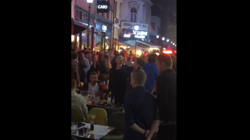 Petrecere cu zeci de persoane în Centrul Vechi din București. Patronul localului a fost amendat