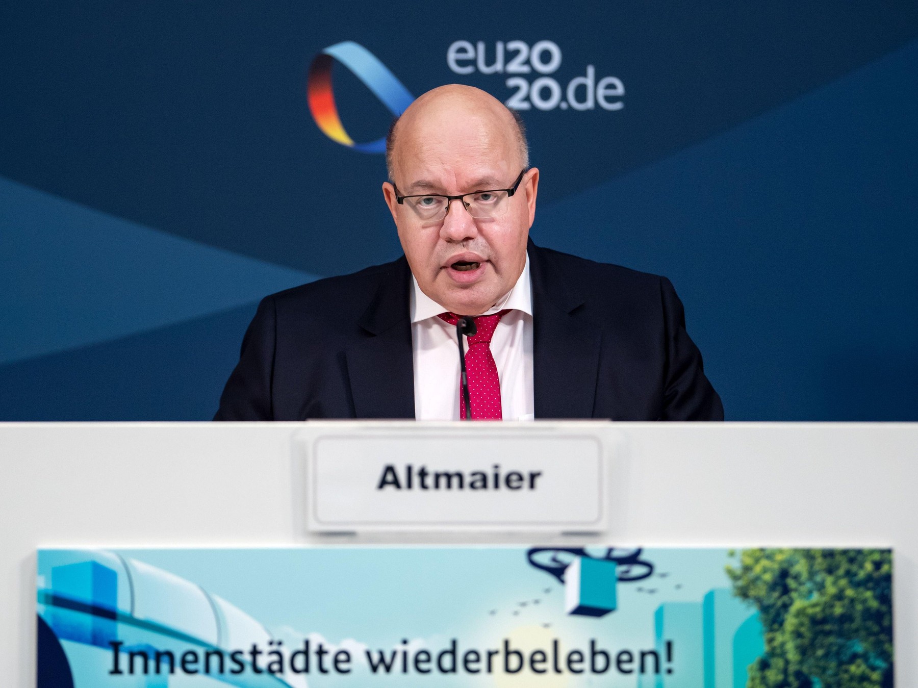 Ministrul german al Economiei: Vor fi 20.000 de cazuri noi zilnic. Prognozează o creștere cu 75% a numărului de infecții