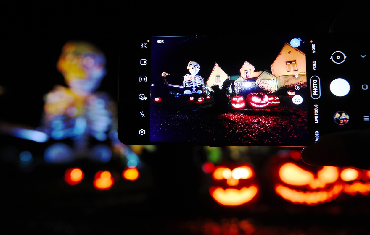 Petrecere virtuală de Halloween, în premieră în România. Cum poți participa
