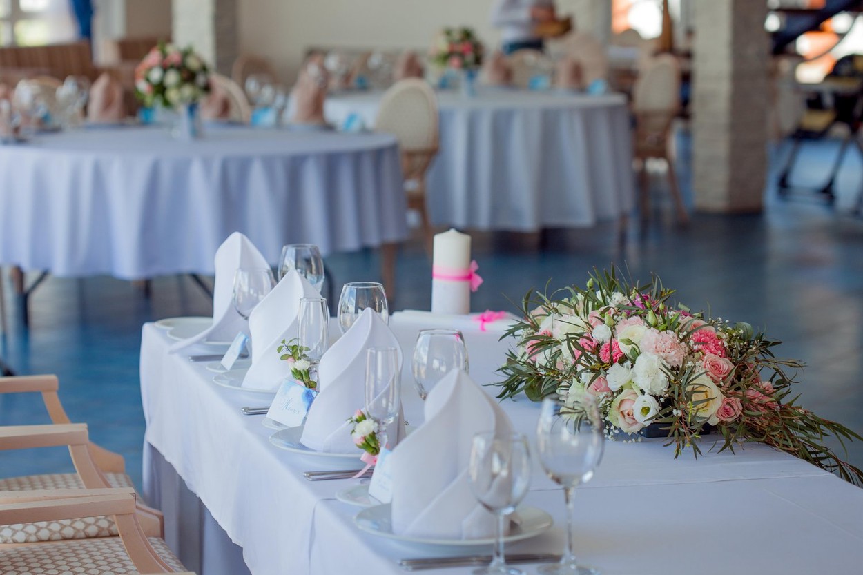 Interzicerea evenimentelor private duc în pragul falimentului antreprenorii: „Pierderea e de 1,5 milioane de euro”