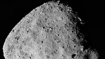 NASA fură de pe asteroid: „Prin combinarea acestor imagini primite, putem face un tur al terenului”