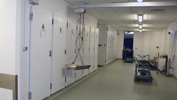 Bărbatul care a fost declarat mort și pus la congelator, apoi a fost găsit în viață a doua zi. Ce s-a întâmplat cu el