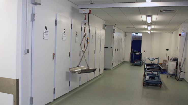 Bărbatul care a fost declarat mort și pus la congelator, apoi a fost găsit în viață a doua zi. Ce s-a întâmplat cu el