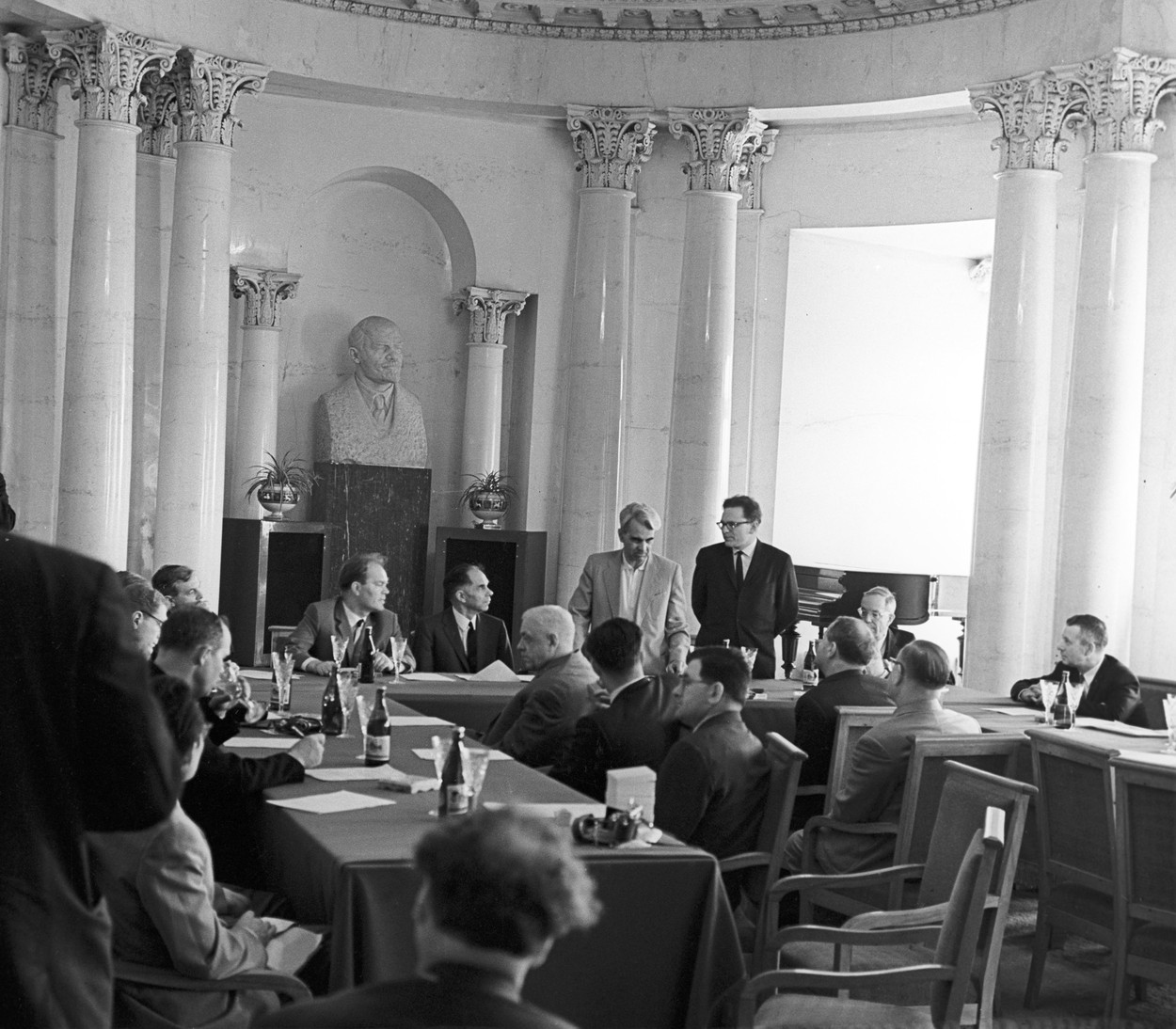 Acum 53 de ani a intrat în vigoare actul, semnat de Uniunea Sovietică, Statele Unite și Marea Britanie. Ce spune documentul