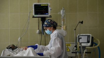 Coronavirus în România 23 octombrie. A fost depășit pragul de 5000 de noi cazuri. Record de persoane la ATI