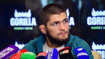 Campionul îşi ia adio. Khabib Nurmagomedov și-a anunțat retragerea după victoria cu Justin Gaethje