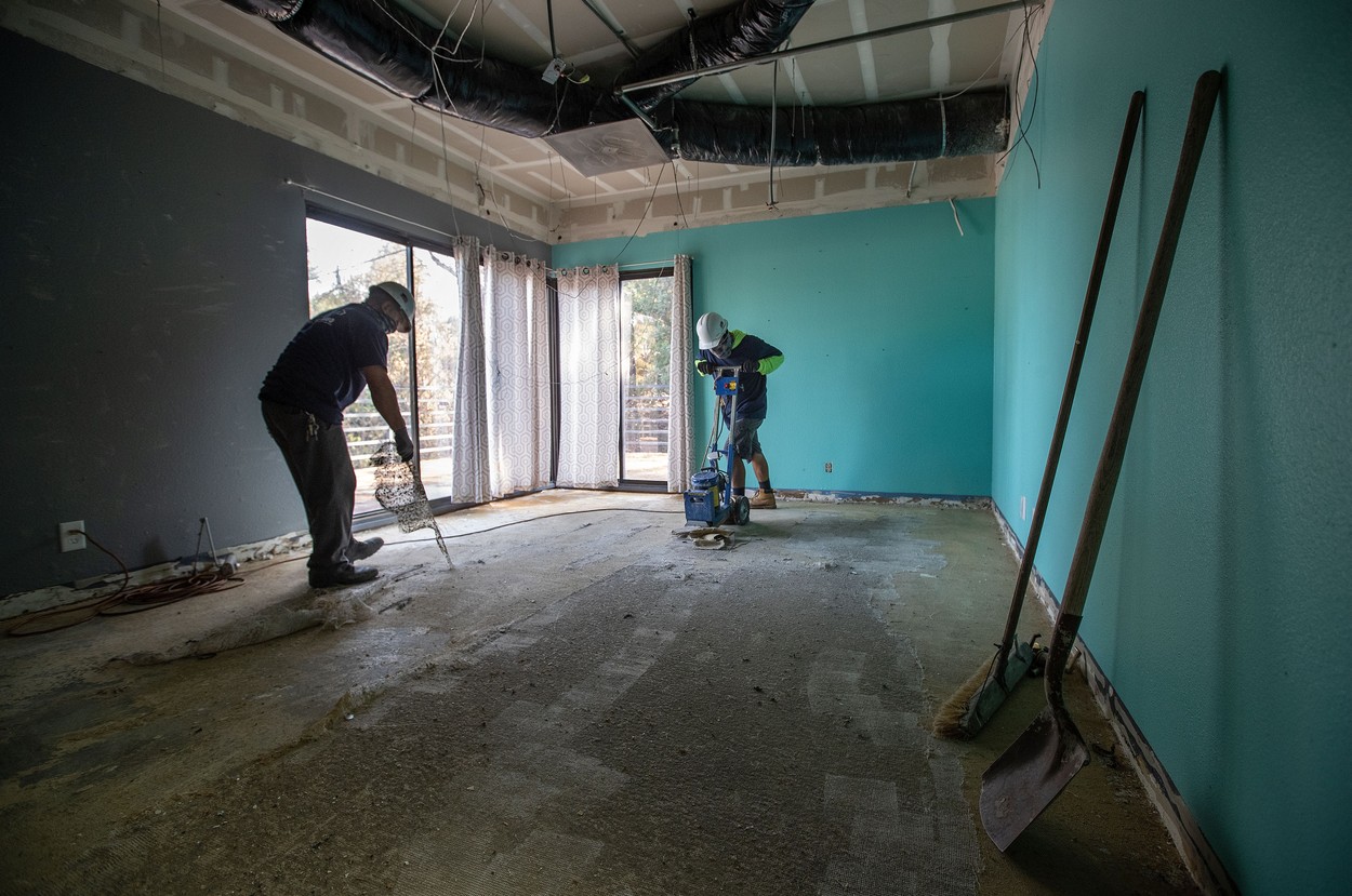 Coronavirusul a desființat 70.000 de locuri de muncă din construcții