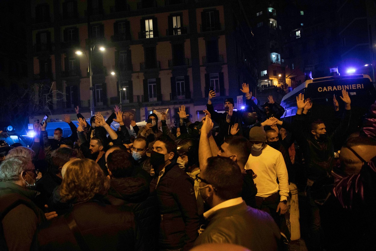 Coronavirus în Europa. Noile restricții i-au scos pe italieni din case