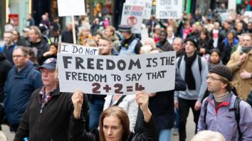 Proteste anti-restricții în Londra, după creșterea nivelului de alertă