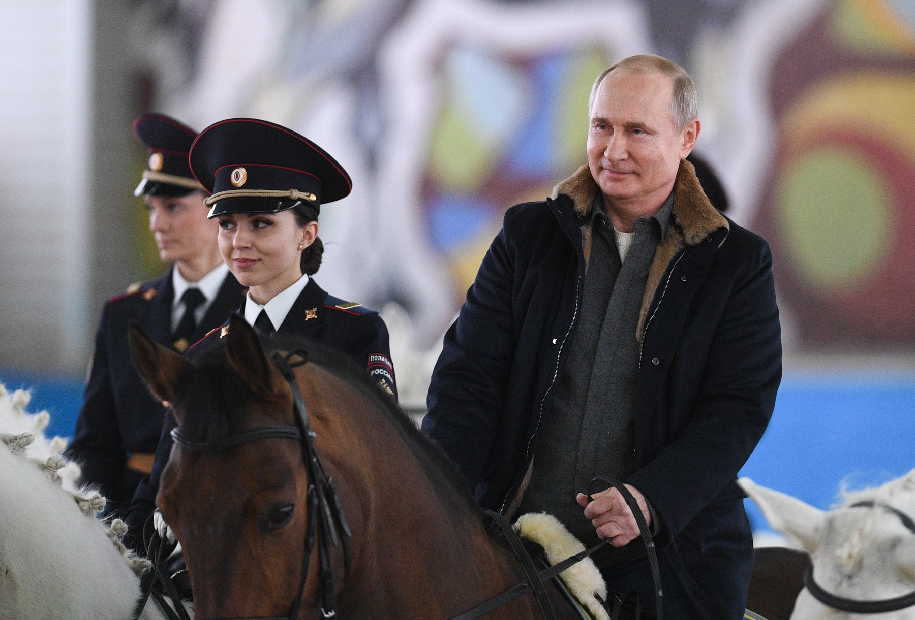 Putin, un personaj controversat, iubit şi detestat. Omul care şi-a subordonat o ţară