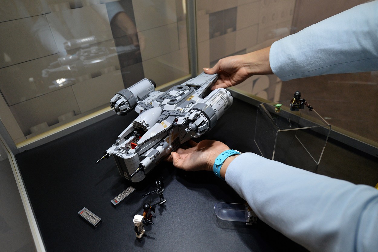 Serialul „The Mandalorian”, inspirație pentru creatorii de jucării. Cât costă naveta spațială din film