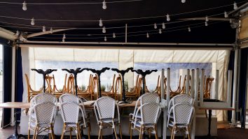 Se închid restaurantele de azi. Mulți antreprenori se uită cum li se prăbușesc afacerile