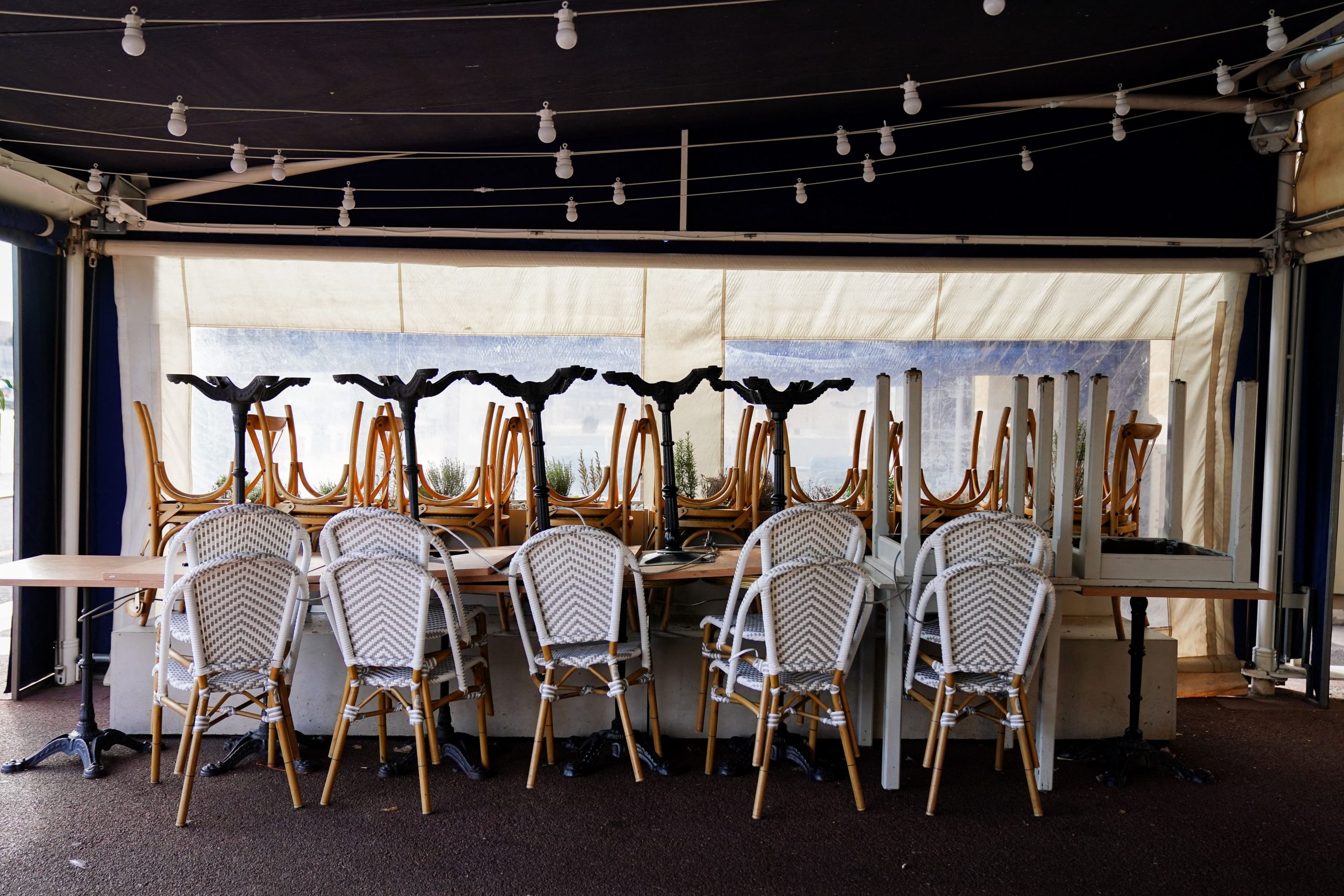 Antreprenorii din HoReCa se așteaptă la un nou dezastru