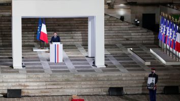 Samuel Paty omagiu Sorbona