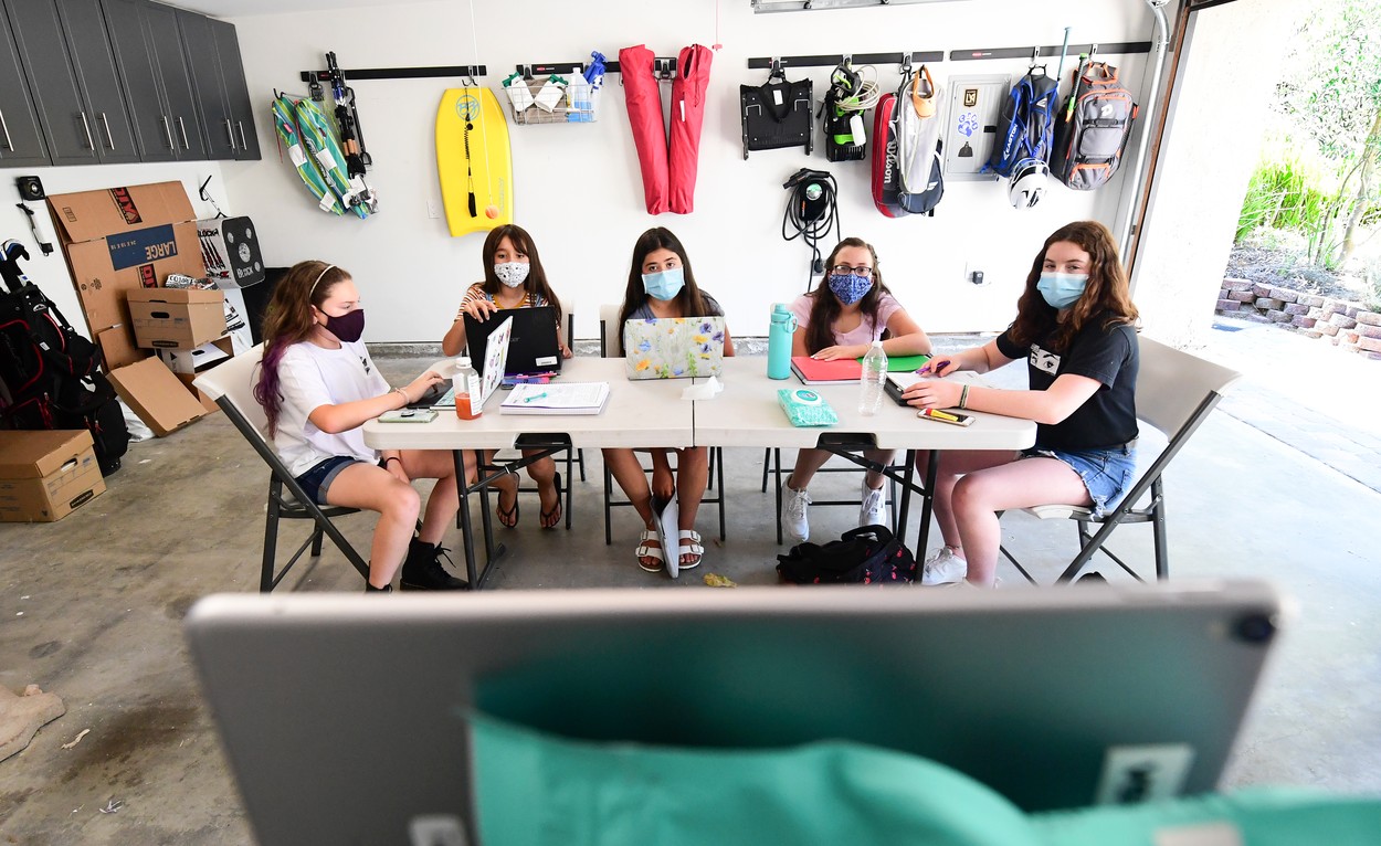 Un alt oraș mare din România închide școlile. Părinții, nevoiți să apeleze la afterschool-uri