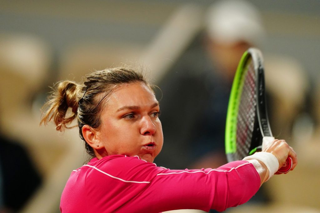 Simona Halep, victorie în 55 de minute la Roland Garros în faţa Amandei Anisimova