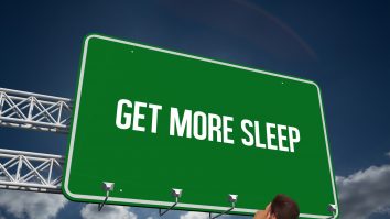 Cea mai lungă noapte. România a trecut la ora de iarnă, ceasurile s-au dat înapoi cu o oră