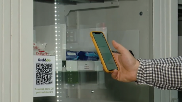 Primul magazin smart: Nu are casier, iar rafturile scanează marfa