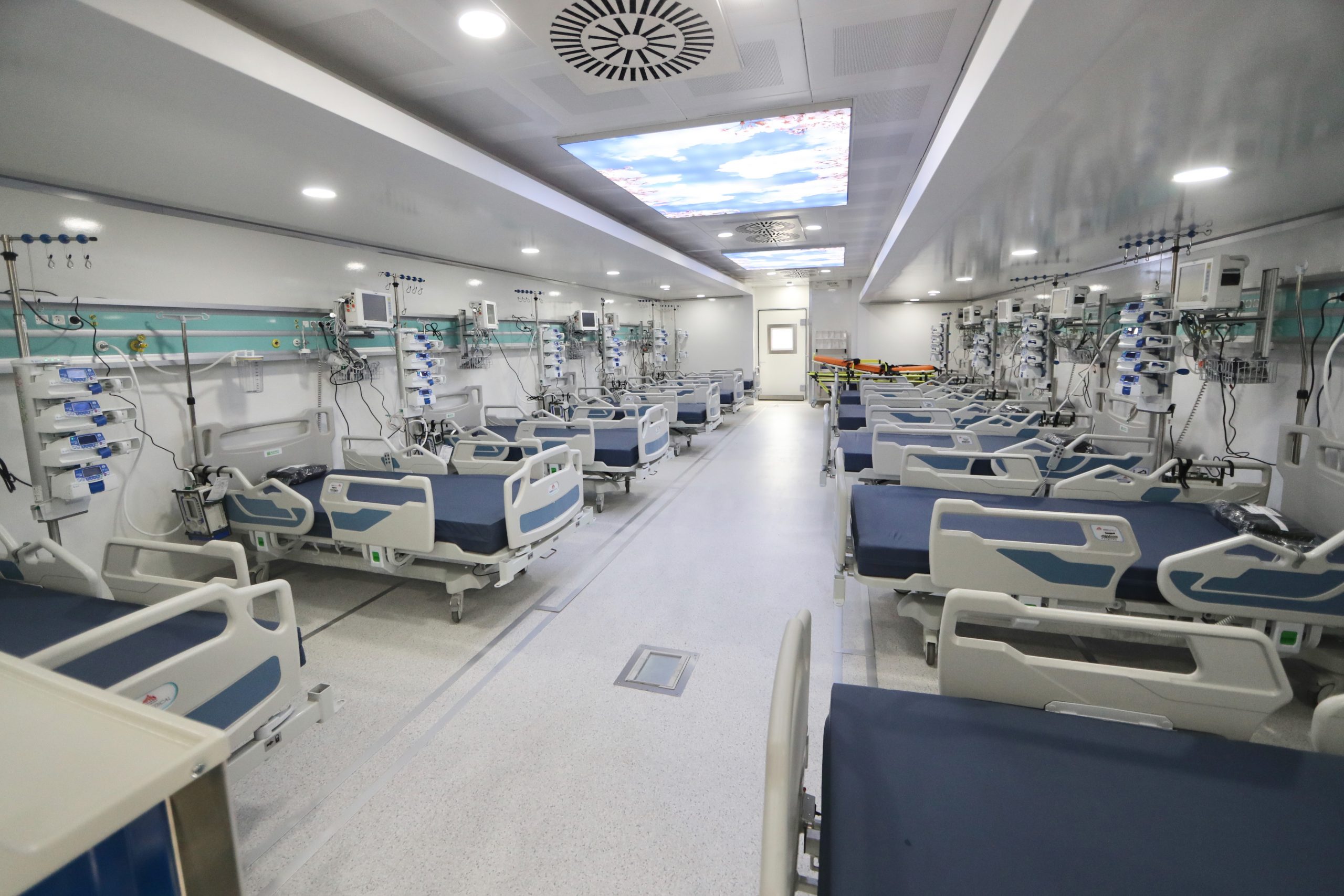 Cum au gestionat cei responsabili problema spitalului mobil de la Lețcani. Unitatea medicală ar fi putut primi pacienți de la secțiile ATI din toată Moldova