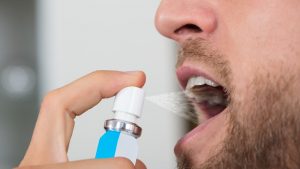Vaccinul COVID-19 care se inhalează, mult mai eficient decât vaccinul clasic