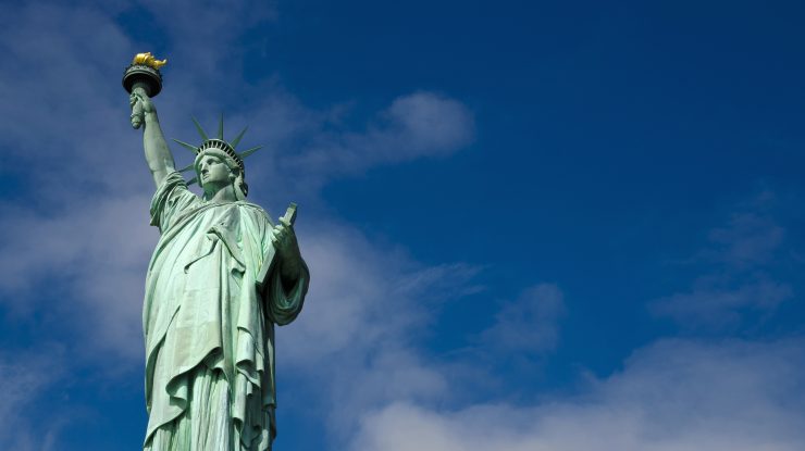 „The american dream” e mai aproape de a fi împlinit. Încep înscrierile la loteria vizelor