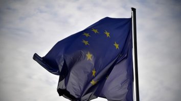 Consiliul European, întrunit în conferință online: agenda liderilor europeni s-a aglomerat