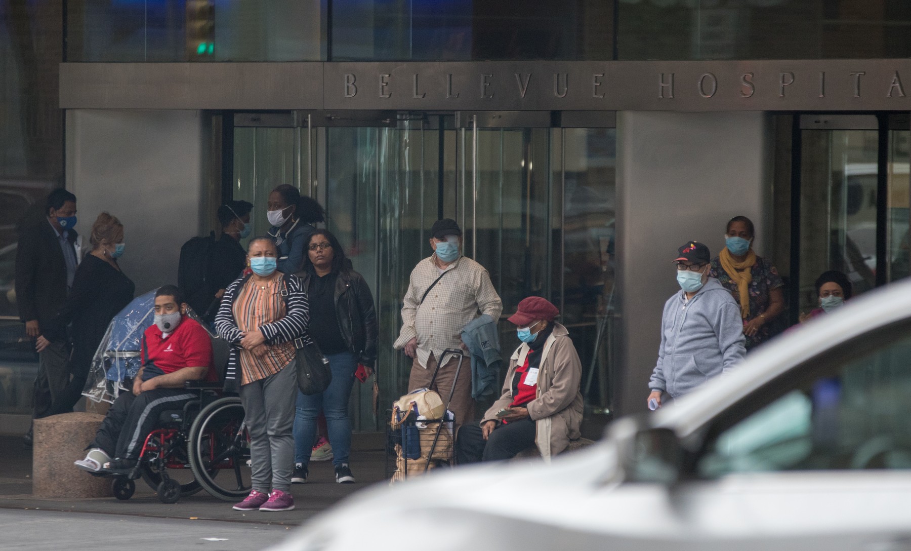 SUA au depășit 9 milioane de cazuri de COVID-19. Totalul infectările din America s-a dublat în trei luni