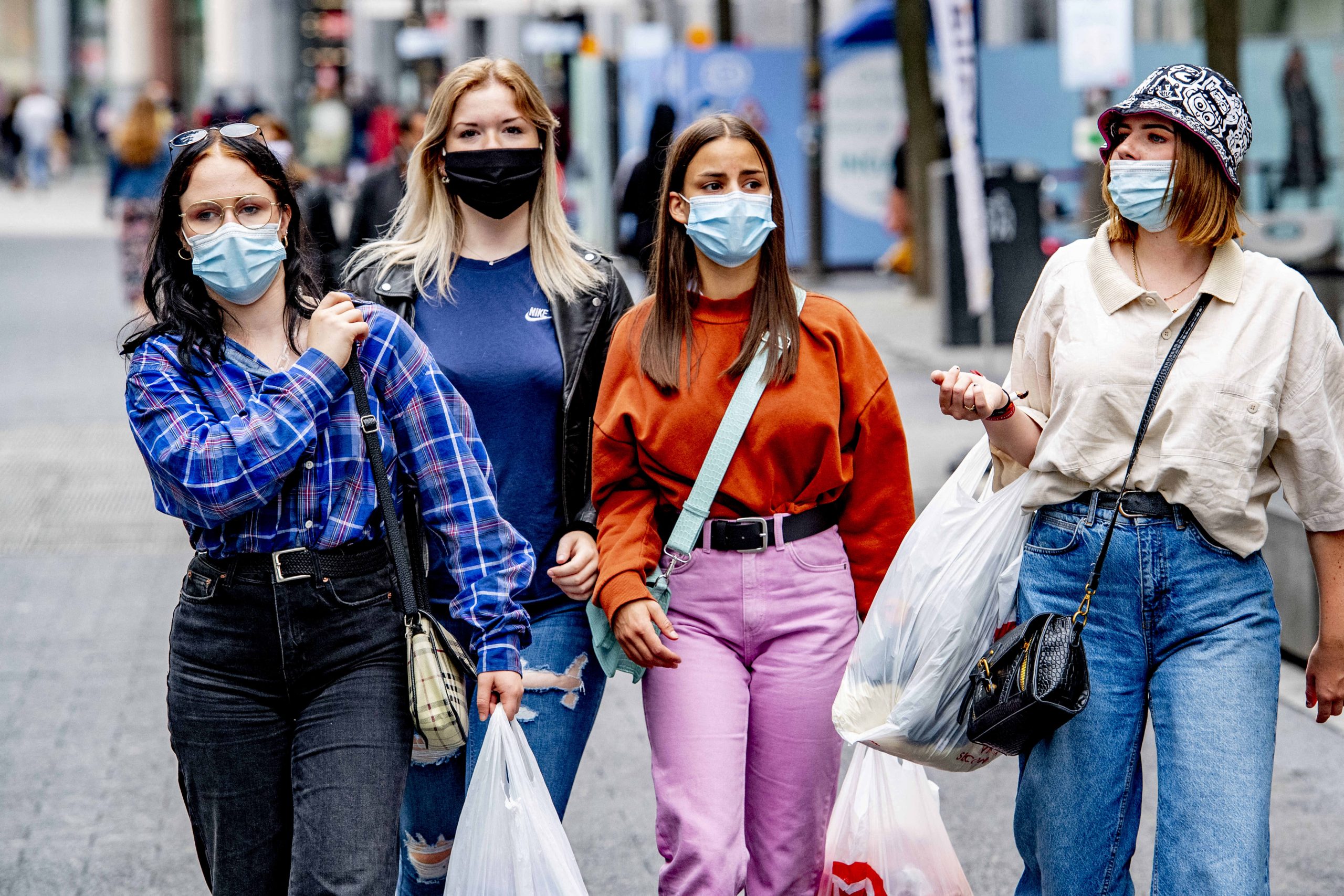 Studiu. Varianta Delta nu produce cazuri grave în rândul copiilor și adolescenților