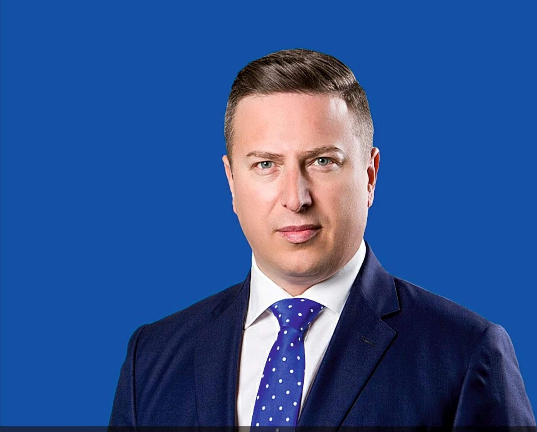 Edilul din Sângeorz-Băi, care și-a umilit fiica de 14 ani, a rămas fără mandat