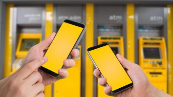 Transfer de bani fără IBAN: Vei putea trimite bani prin numărul de telefon