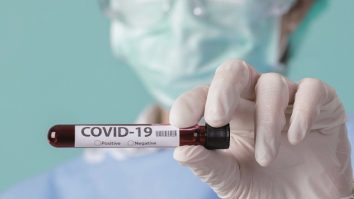 Test combinat pentru gripă şi Covid-19, lansat de Synevo. Cât costă