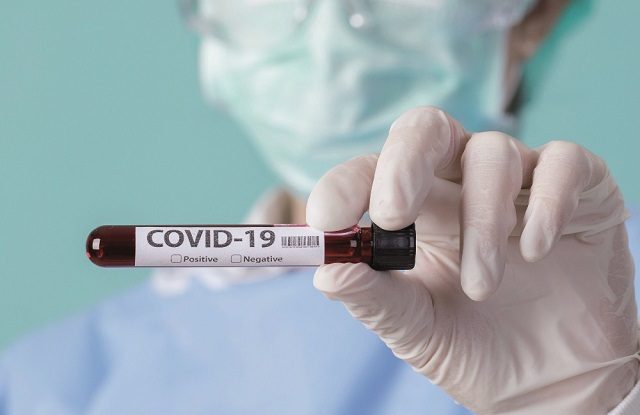 Test combinat pentru gripă şi Covid-19, lansat de Synevo. Cât costă