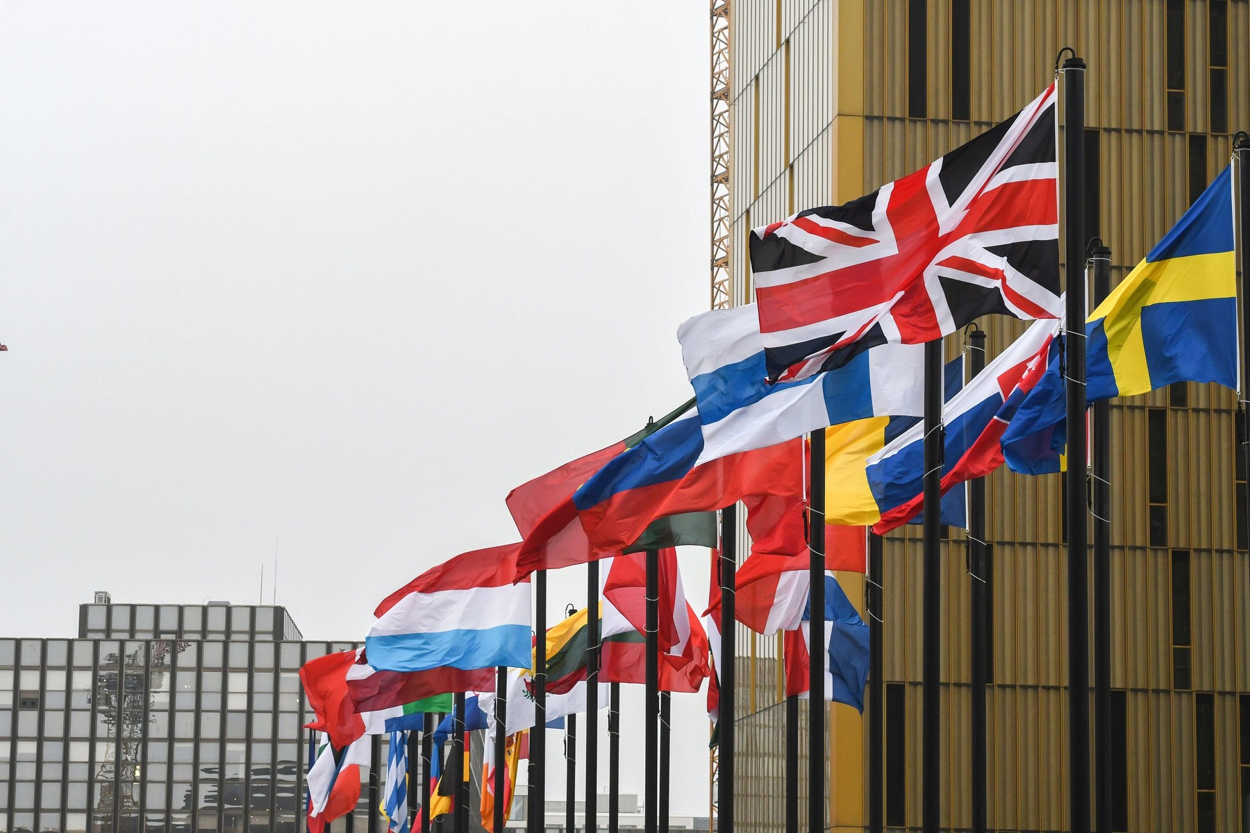 O întâlnire la care au participat toţi miniştrii de Externe ai UE, focar de COVID. Doi dintre oficiali au fost testați pozitiv