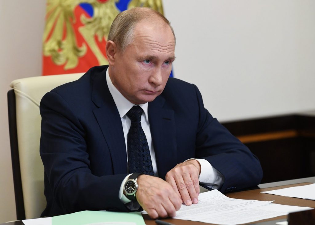 Vladimir Putin îl ascultă pe Anthony Fauci. Ce noi măsuri le-a impus rușilor