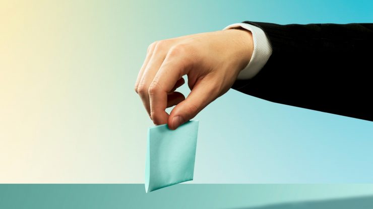 La coadă pentru esența democrației. Voturile înclină spre Biden