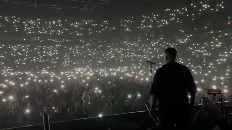 Concert cu mii de oameni la Sankt Petersburg, în timp ce morgile din Rusia nu mai fac față morților Covid