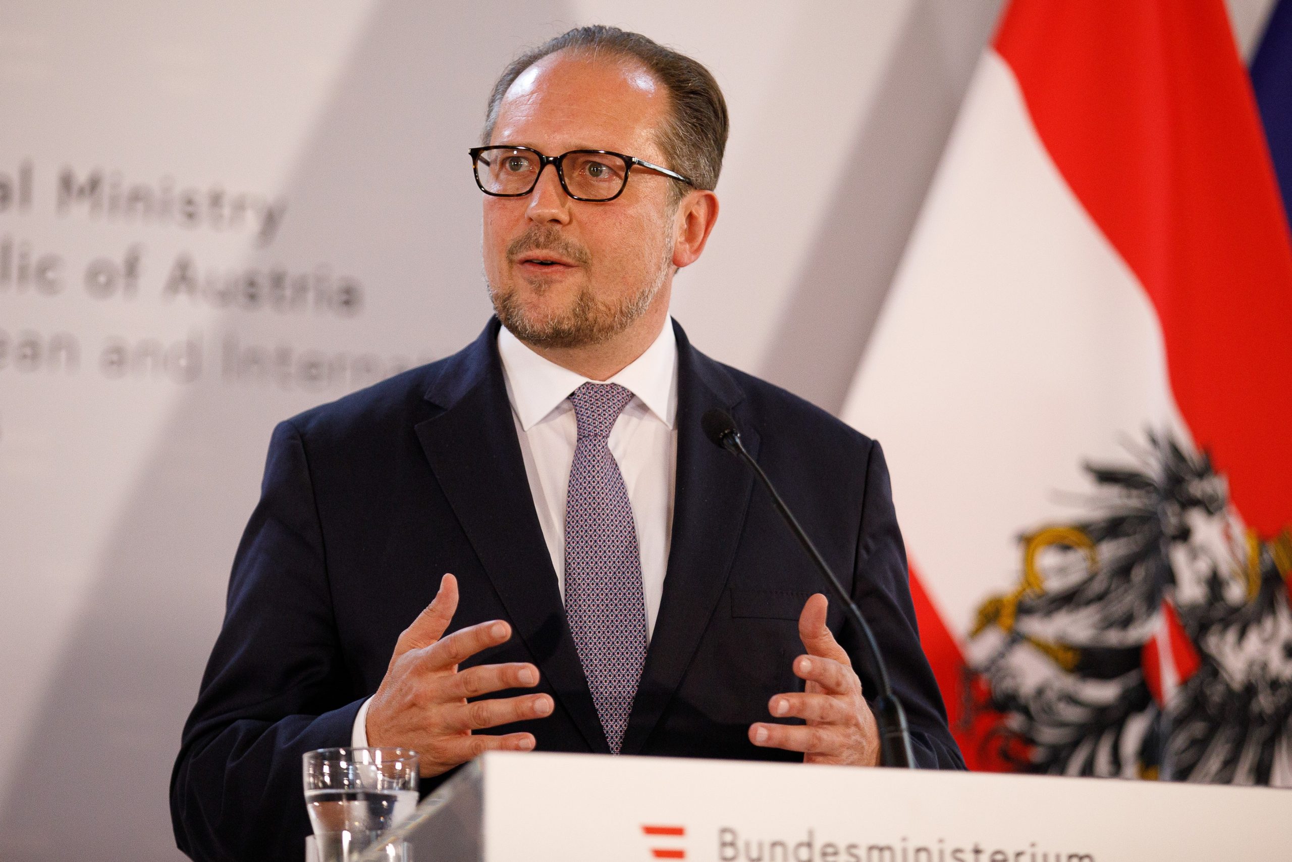 Noul cancelar al Austriei, Alexander Schallenberg, și-a anunțat demisia