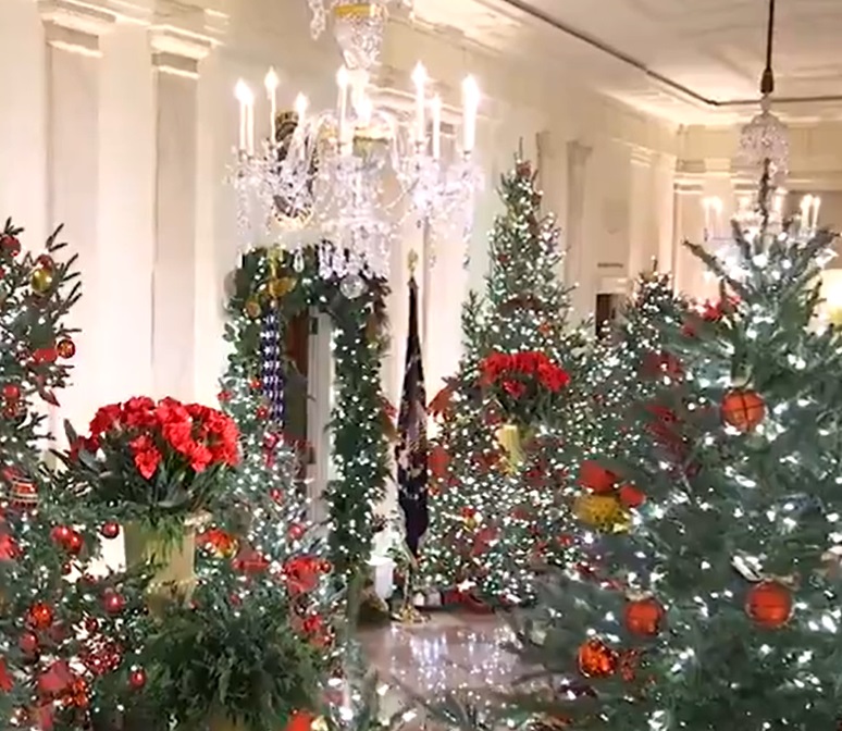 Atmosferă de basm la Casa Albă, înainte de Crăciun.  Melania Trump a pus un clip filmat cu drona