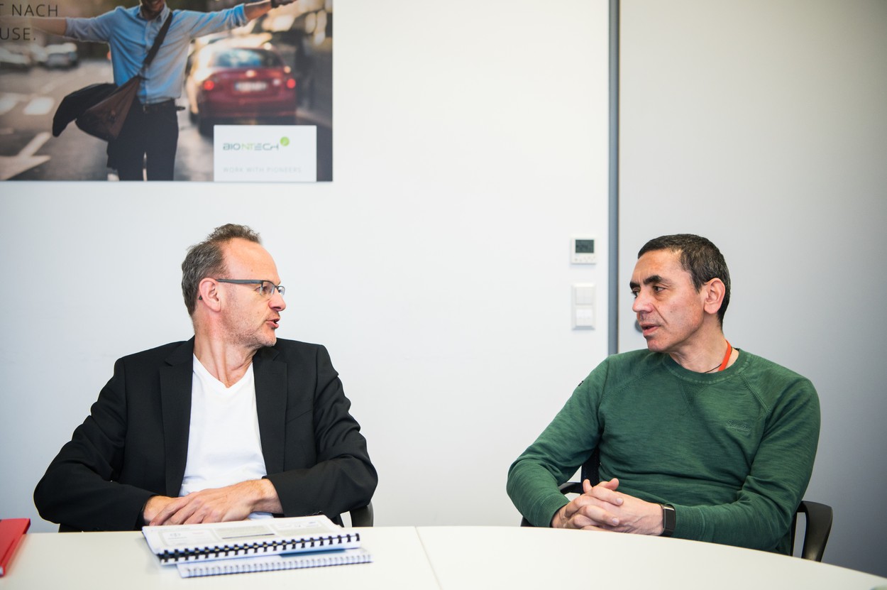 Vaccinul anti-Covid de la Pfizer și BioNTech poate oferi imunitate un an. Anunţul făcut de co-fondatorul BioNTech