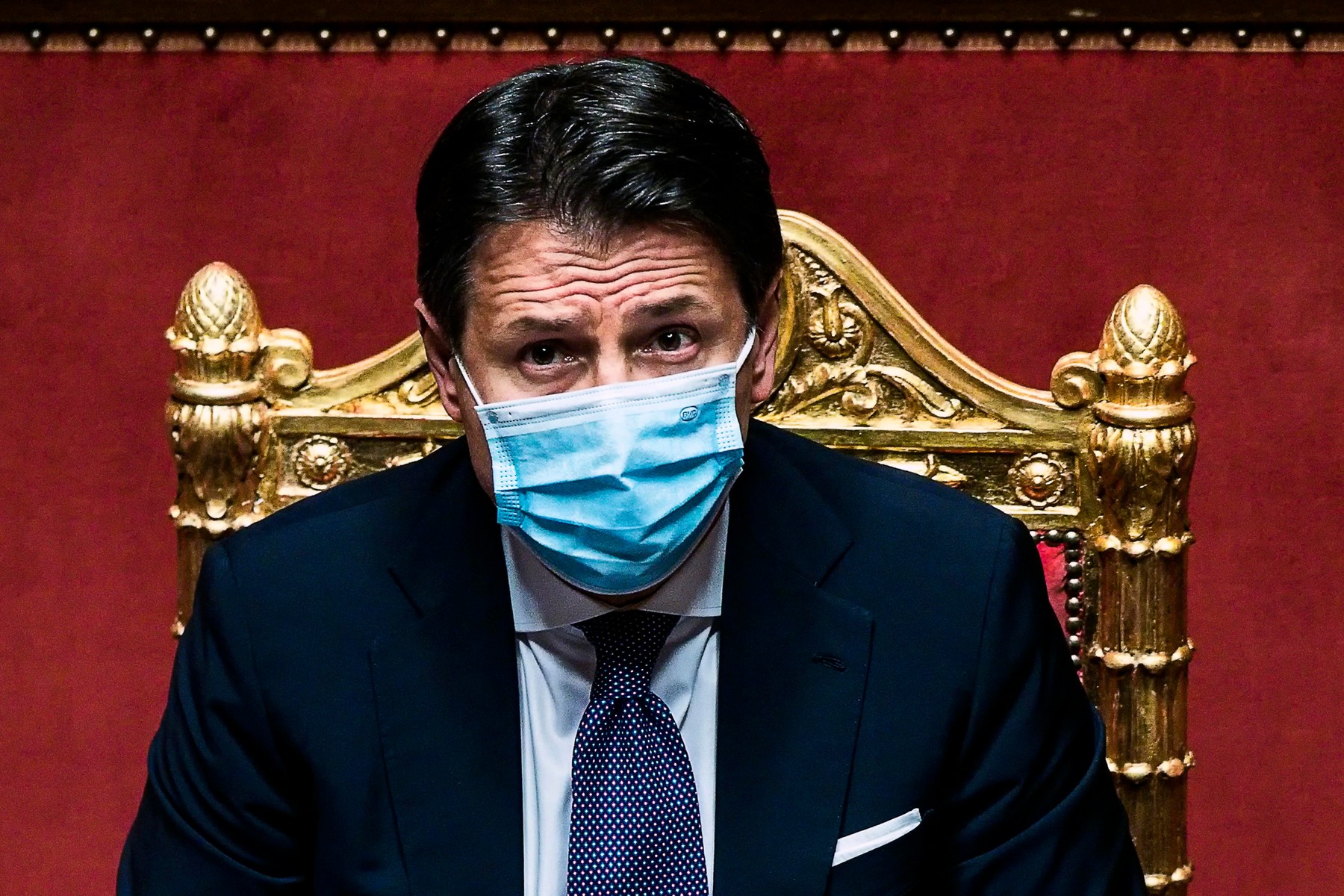 Disputa dintre fostul și actualul premier al Italiei poate isca o criză politică de proporții. Cum arată viitorul Guvernului de la Roma