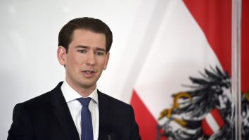 Austria va testa populația în masă. Anunțul cancelarului Sebastian Kurz