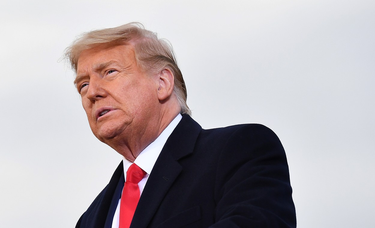Donald Trump se gândeşte să candideze din nou, în scrutinul prezidenţial din 2024