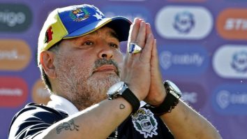 Diego Maradona a murit în urma unui stop cardiac. Argentina a decretat 3 zile de doliu național