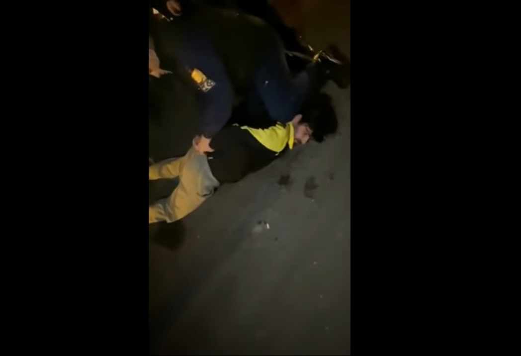 O familie de români a fost reținută de unguri la Nădlac 2. Oamenii susțineau că sunt traci, s-au închis în mașină